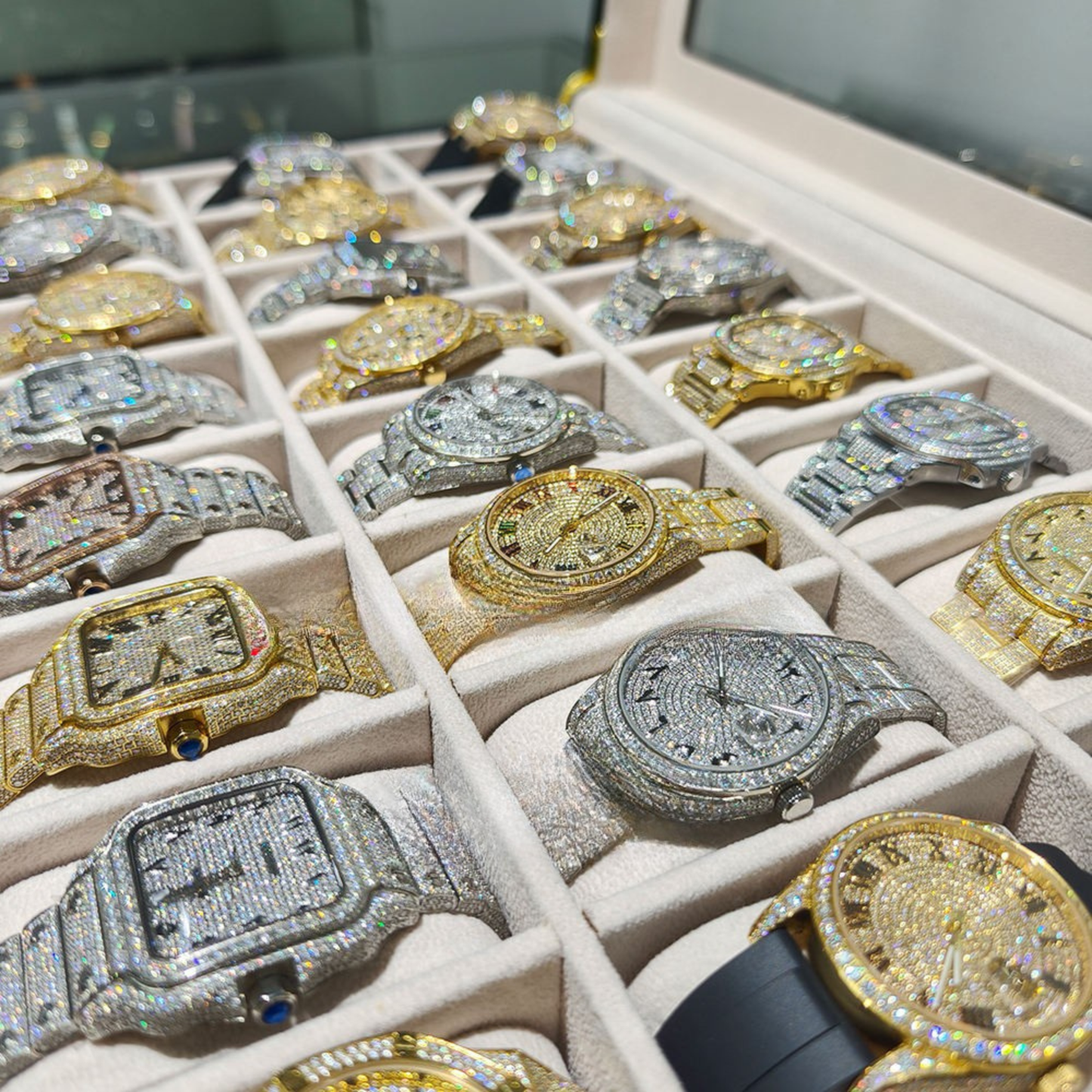 Dazzling Diamond Luxury Watch